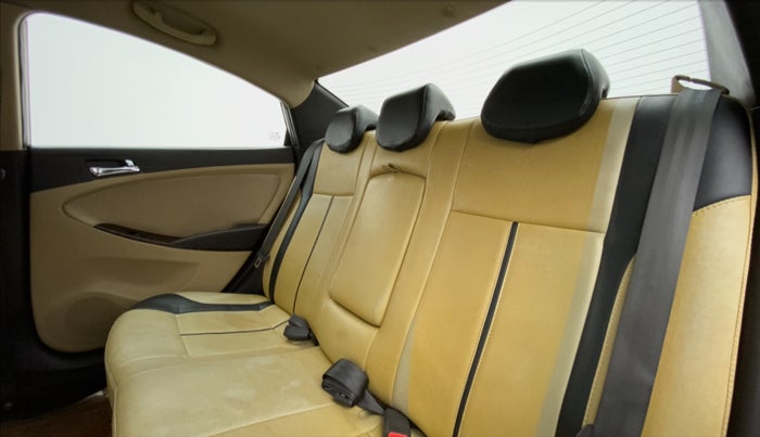 2013 Hyundai Verna FLUIDIC 1.6 SX VTVT, Petrol, Manual, 85,267 km, Right Side Rear Door Cabin