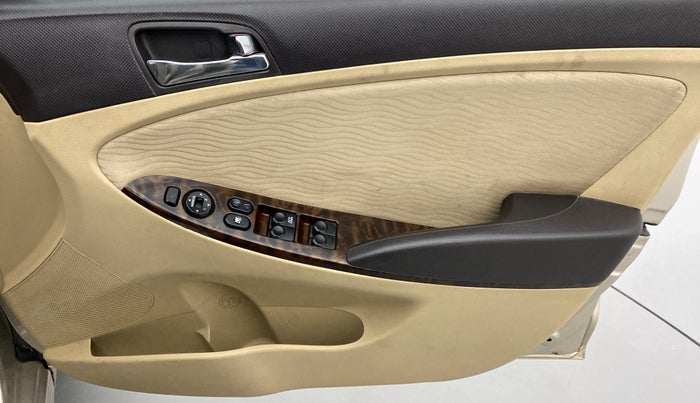2013 Hyundai Verna FLUIDIC 1.6 SX VTVT, Petrol, Manual, 85,267 km, Driver Side Door Panels Control