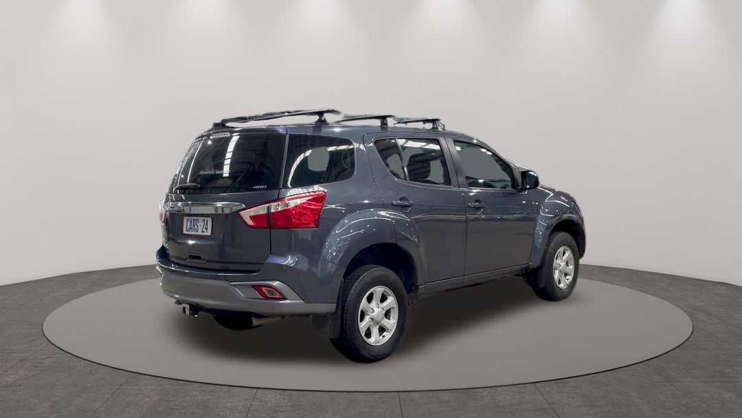 Right Back Diagonal (45- Degree) View