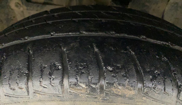 2019 Maruti Vitara Brezza VDI, Diesel, Manual, 55,523 km, Left Front Tyre Tread