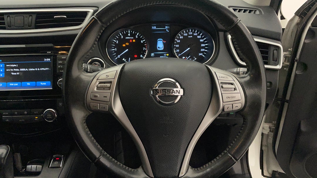 2016 Nissan Qashqai Ti, Automatic, 89531 km, Steering Wheel Close-up