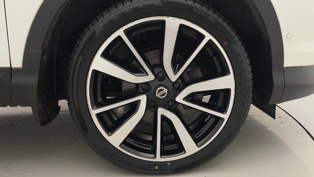 2016 Nissan Qashqai Ti, Automatic, 89531 km, Right Front Wheel