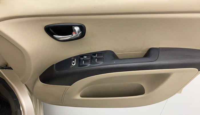 2011 Hyundai i10 MAGNA 1.1, Petrol, Manual, 59,147 km, Right front window switch / handle - Minor damage