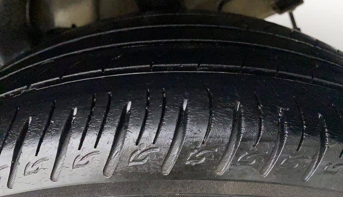 2019 Hyundai VENUE 1.0L Turbo GDI SX(O) MT, Petrol, Manual, 28,993 km, Left Rear Tyre Tread
