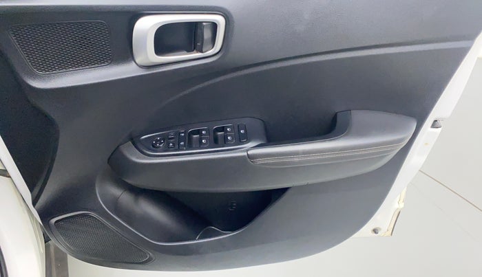 2019 Hyundai VENUE 1.0L Turbo GDI SX(O) MT, Petrol, Manual, 28,993 km, Driver Side Door Panels Control