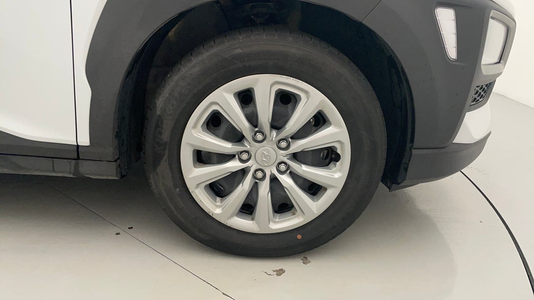 2020 Hyundai Kona Go (fwd), Automatic, 17819 km, Right Front Wheel