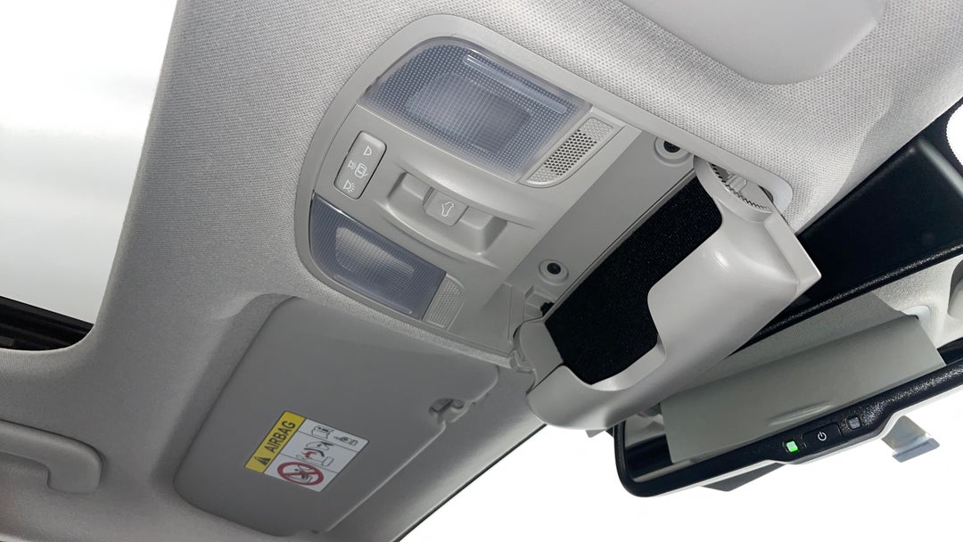 On-Roof Controls/Sunglass holder