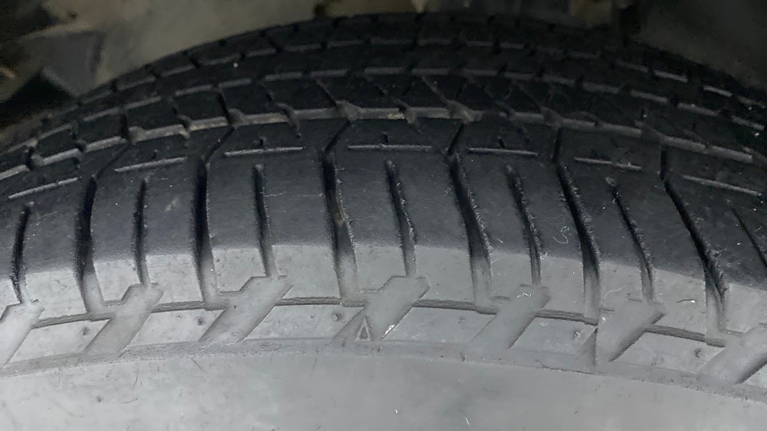 Left Front Tyre Tread