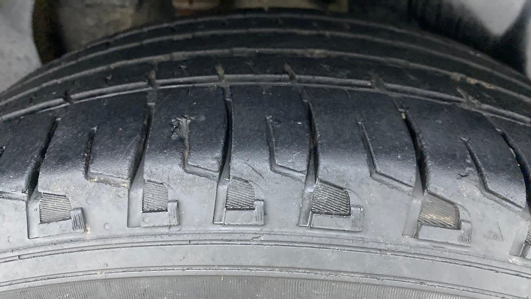 Left Rear Tyre Tread