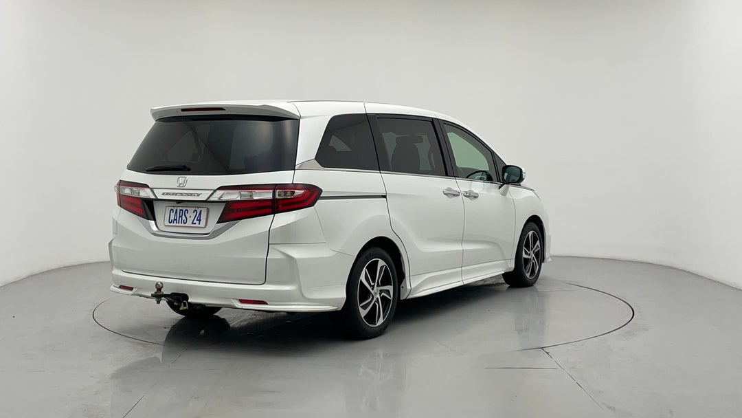 Right Back Diagonal (45- Degree) View