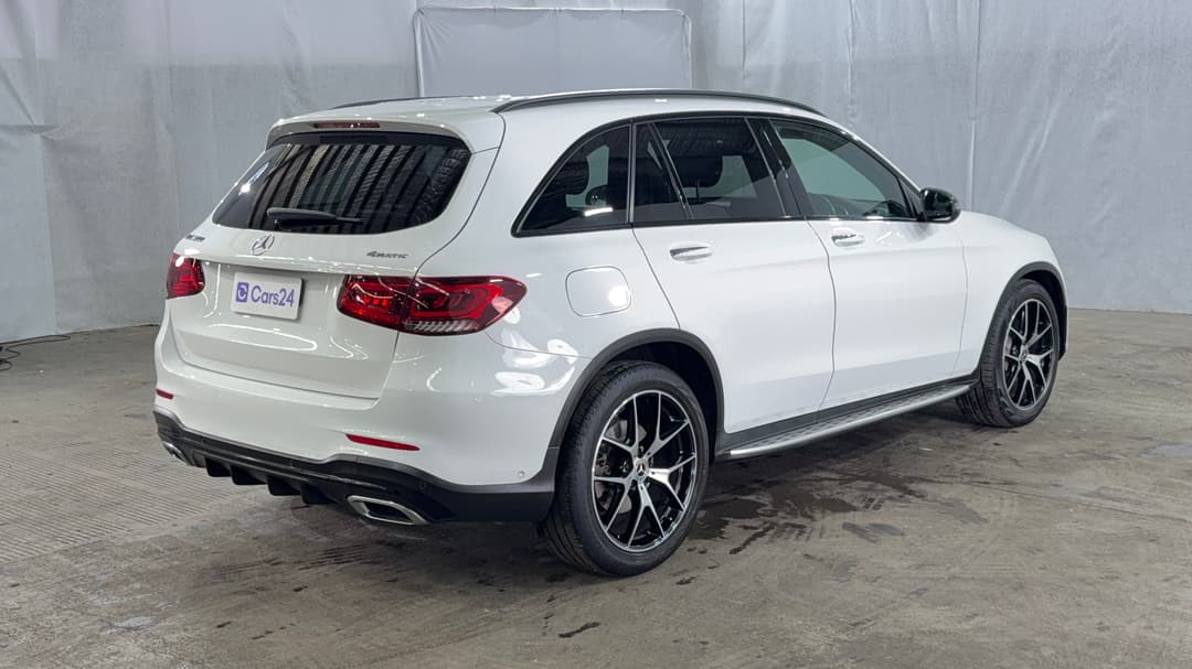 2020 Mercedes-benz GLC 300 4matic, Automatic, 44218 km, Right Back Diagonal (45- Degree) View