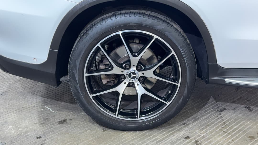 2020 Mercedes-benz GLC 300 4matic, Automatic, 44218 km, Right Rear Wheel