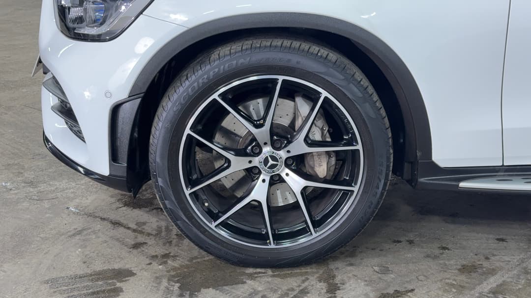 2020 Mercedes-benz GLC 300 4matic, Automatic, 44218 km, Left Front Wheel