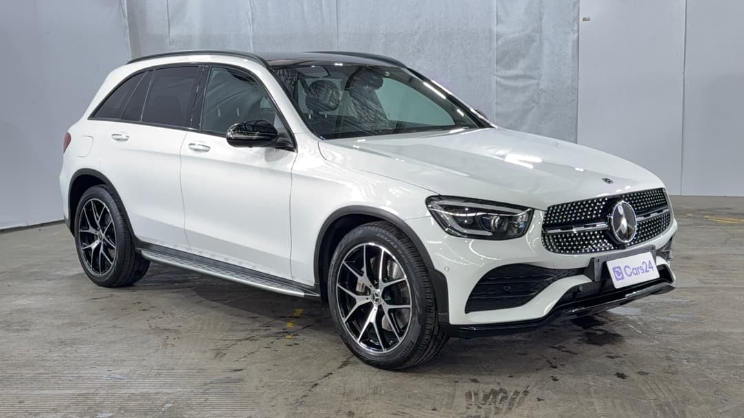 2020 Mercedes-benz GLC 300 4matic, Automatic, 44218 km, Right Front Diagonal (45- Degree) View