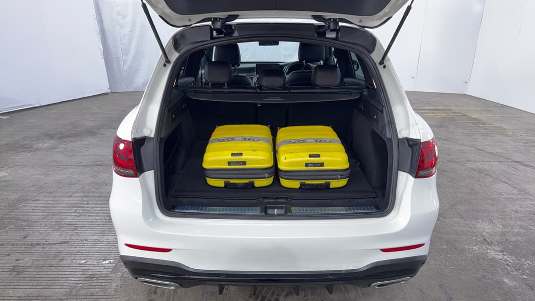 2020 Mercedes-benz GLC 300 4matic, Automatic, 44218 km, Boot Inside View with Luggage