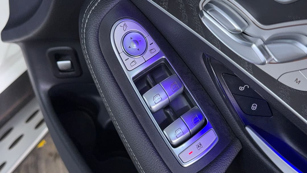 2020 Mercedes-benz GLC 300 4matic, Automatic, 44218 km, Drivers Side Door Panel Controls