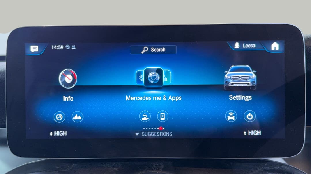 2020 Mercedes-benz GLC 300 4matic, Automatic, 44218 km, Infotainment System