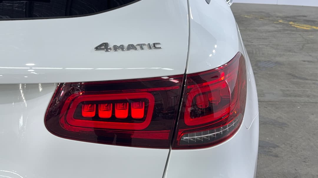 2020 Mercedes-benz GLC 300 4matic, Automatic, 44218 km, Badge (Boot Right Side)