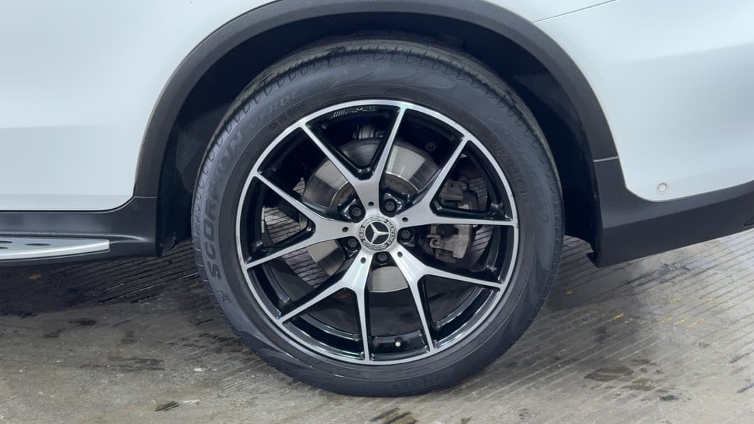 2020 Mercedes-benz GLC 300 4matic, Automatic, 44218 km, Left Rear Wheel