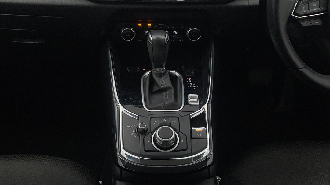 2017 Mazda CX-9 Sport (fwd), Automatic, 62002 km, Gear Lever 