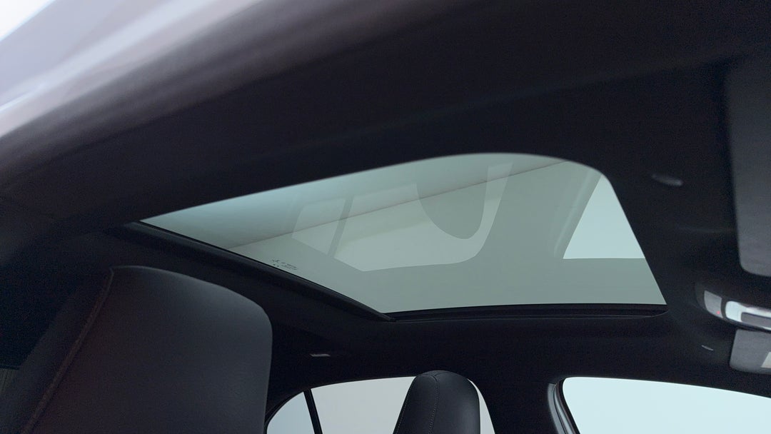Interior Sunroof/Moonroof