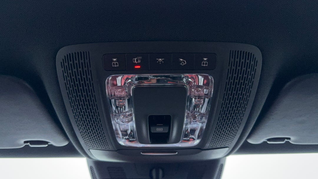 On-Roof Controls/Sunglass holder