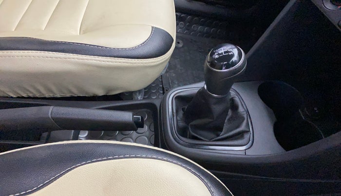 2019 Volkswagen Ameo TRENDLINE 1.0L, Petrol, Manual, 17,877 km, Gear Lever