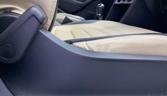 2019 Volkswagen Ameo TRENDLINE 1.0L, Petrol, Manual, 17,877 km, Driver Side Adjustment Panel