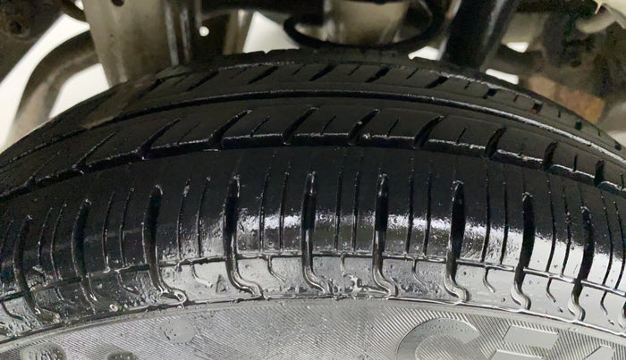 2015 Maruti Alto 800 LXI, Petrol, Manual, 31,751 km, Right Rear Tyre Tread