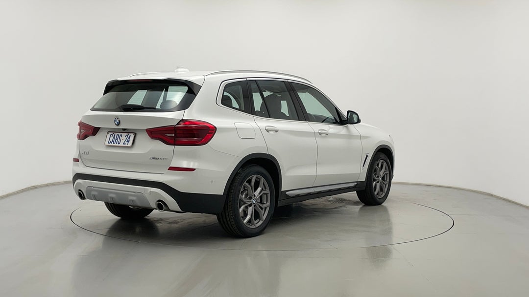 Right Back Diagonal (45- Degree) View