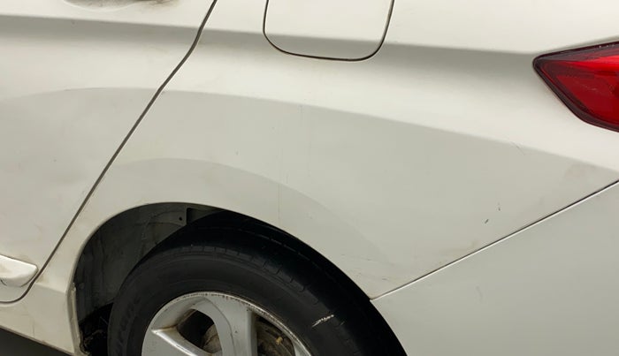 2016 Honda City VX MT PETROL, CNG, Manual, 88,437 km, Left quarter panel - Minor scratches
