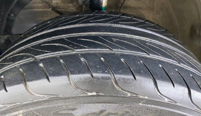 2019 Maruti Swift LXI, Petrol, Manual, 21,013 km, Left Front Tyre Tread