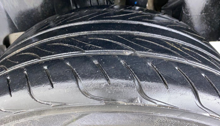 2019 Maruti Swift LXI, Petrol, Manual, 21,013 km, Left Rear Tyre Tread