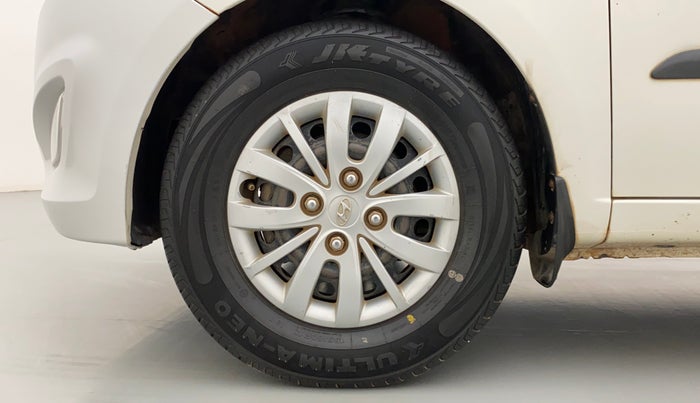 2016 Hyundai i10 SPORTZ 1.1, Petrol, Manual, 72,789 km, Left Front Wheel