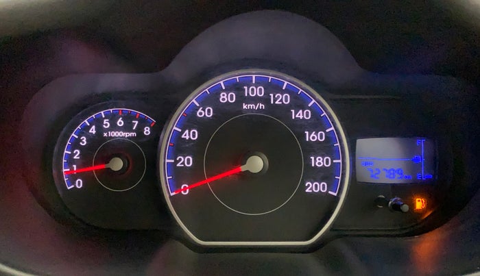 2016 Hyundai i10 SPORTZ 1.1, Petrol, Manual, 72,789 km, Odometer Image