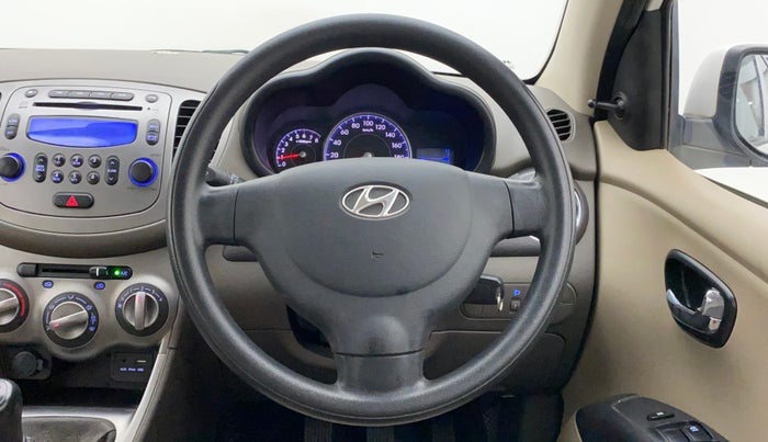 2016 Hyundai i10 SPORTZ 1.1, Petrol, Manual, 72,789 km, Steering Wheel Close Up