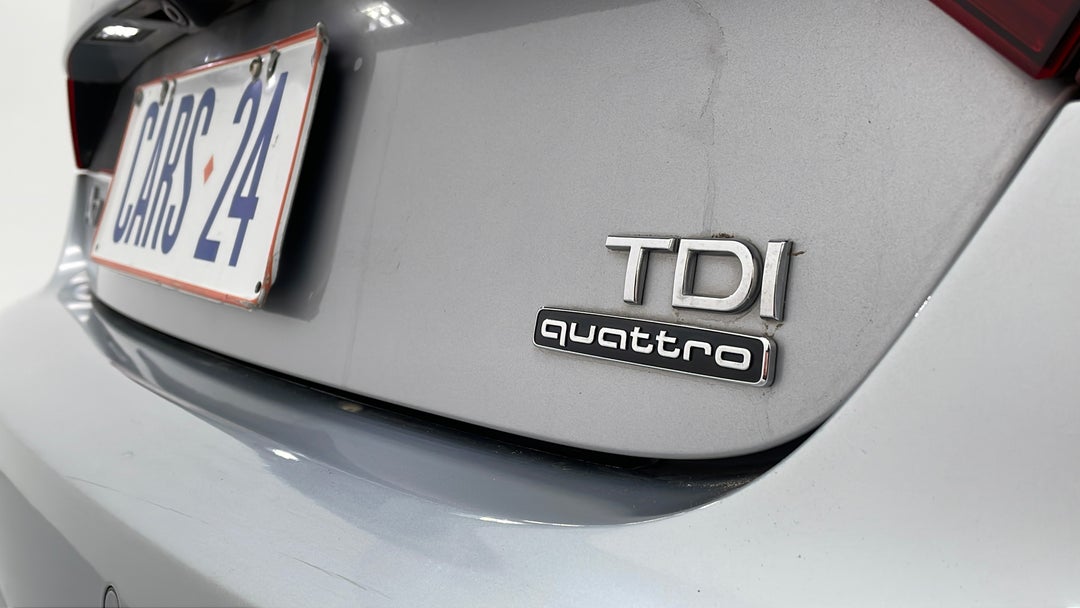 Badge (Boot Right Side)