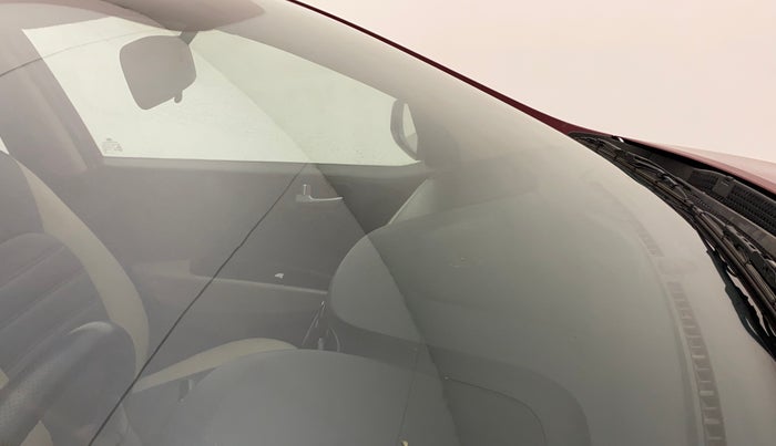 2015 Hyundai Grand i10 SPORTZ 1.2 KAPPA VTVT, Petrol, Manual, 1,08,606 km, Front windshield - Minor spot on windshield