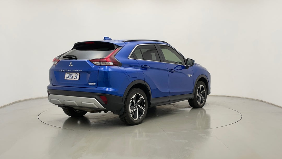 Right Back Diagonal (45- Degree) View