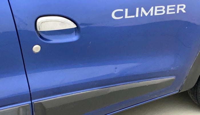 2019 Renault Kwid CLIMBER 1.0 AMT, Petrol, Automatic, 28,872 km, Driver-side door - Slightly dented