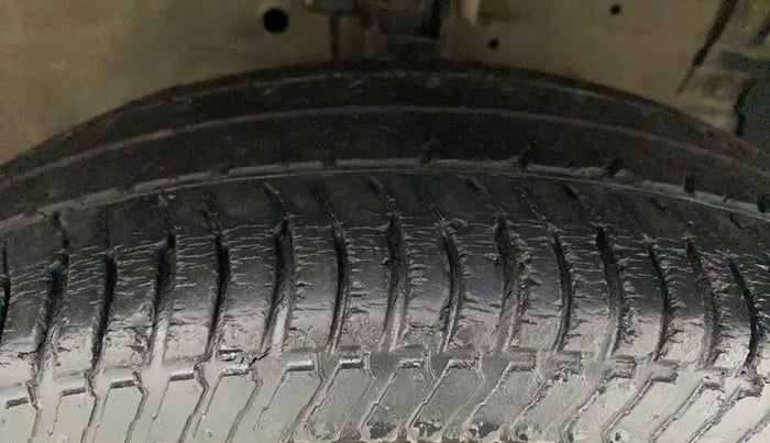 2012 Maruti Swift Dzire VXI, Petrol, Manual, 45,605 km, Right Front Tyre Tread