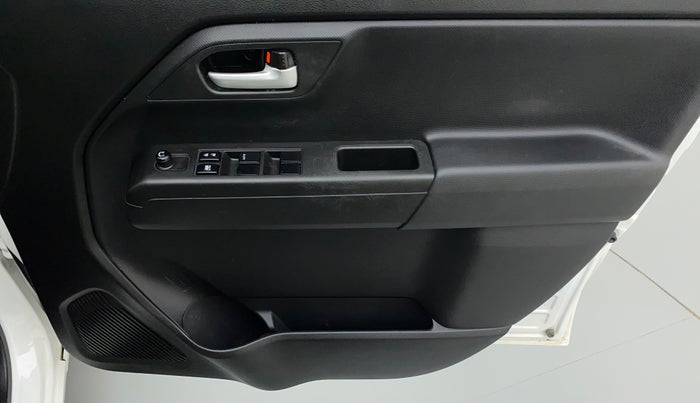2020 Maruti New Wagon-R VXI 1.0, Petrol, Manual, 23,438 km, Driver Side Door Panels Control