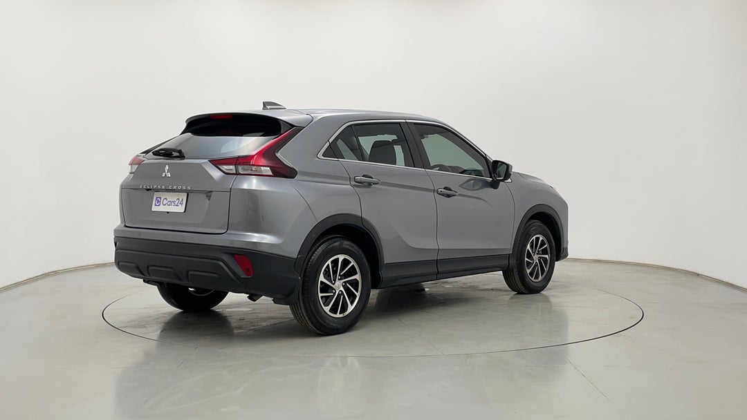 Right Back Diagonal (45- Degree) View