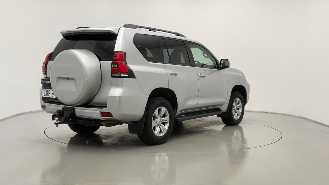 Right Back Diagonal (45- Degree) View