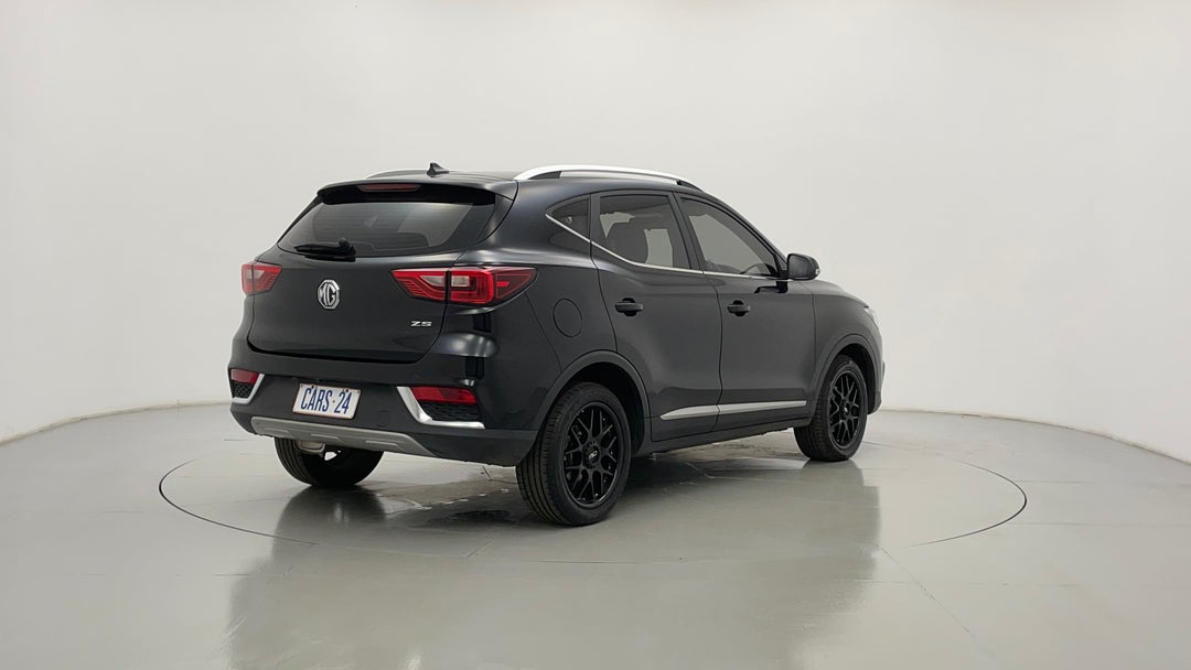 Right Back Diagonal (45- Degree) View