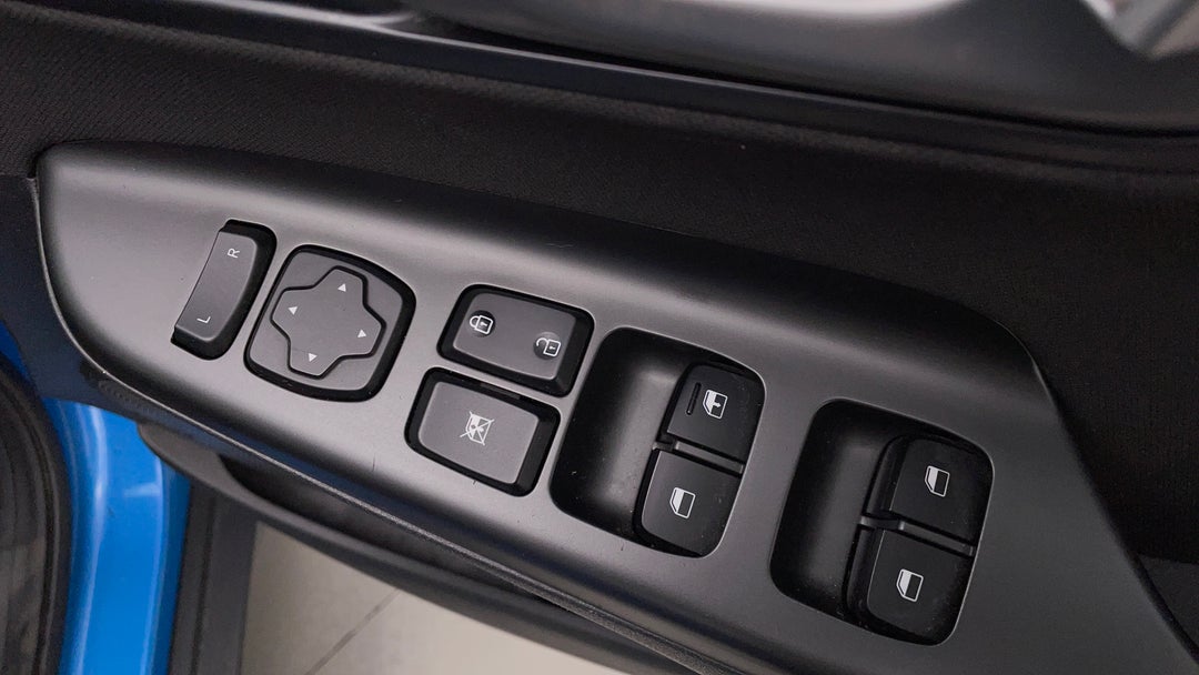 2019 Hyundai Kona Active (fwd), Automatic, 57177 km, Drivers Side Door Panel Controls