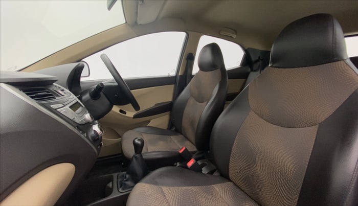 2014 Hyundai Eon MAGNA PLUS, Petrol, Manual, 19,614 km, Right Side Front Door Cabin View