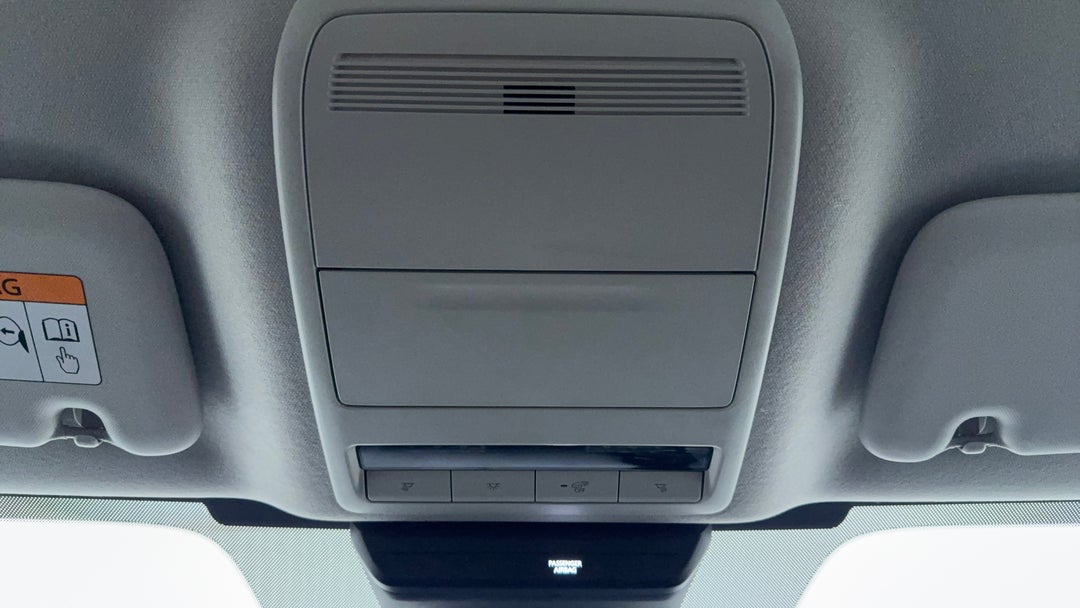 On-Roof Controls/Sunglass holder