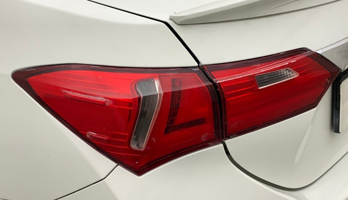 2014 Toyota Corolla Altis G PETROL, Petrol, Manual, 78,895 km, Left tail light - Minor scratches