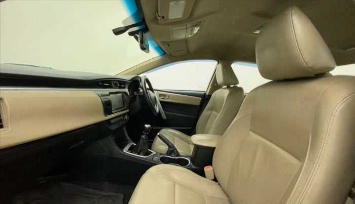 2014 Toyota Corolla Altis G PETROL, Petrol, Manual, 78,895 km, Right Side Front Door Cabin